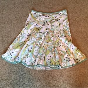 Adorable Midi Skirt - Perfect for Spring!